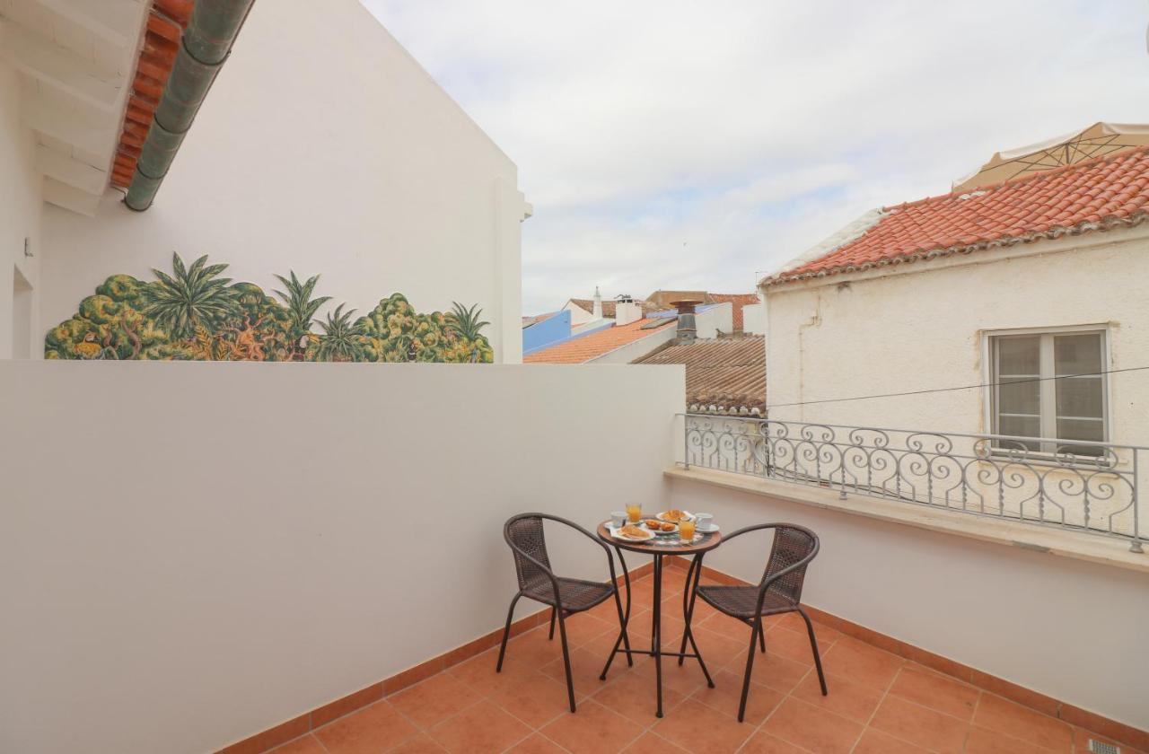 Little Break Guest House Lagos Exterior photo