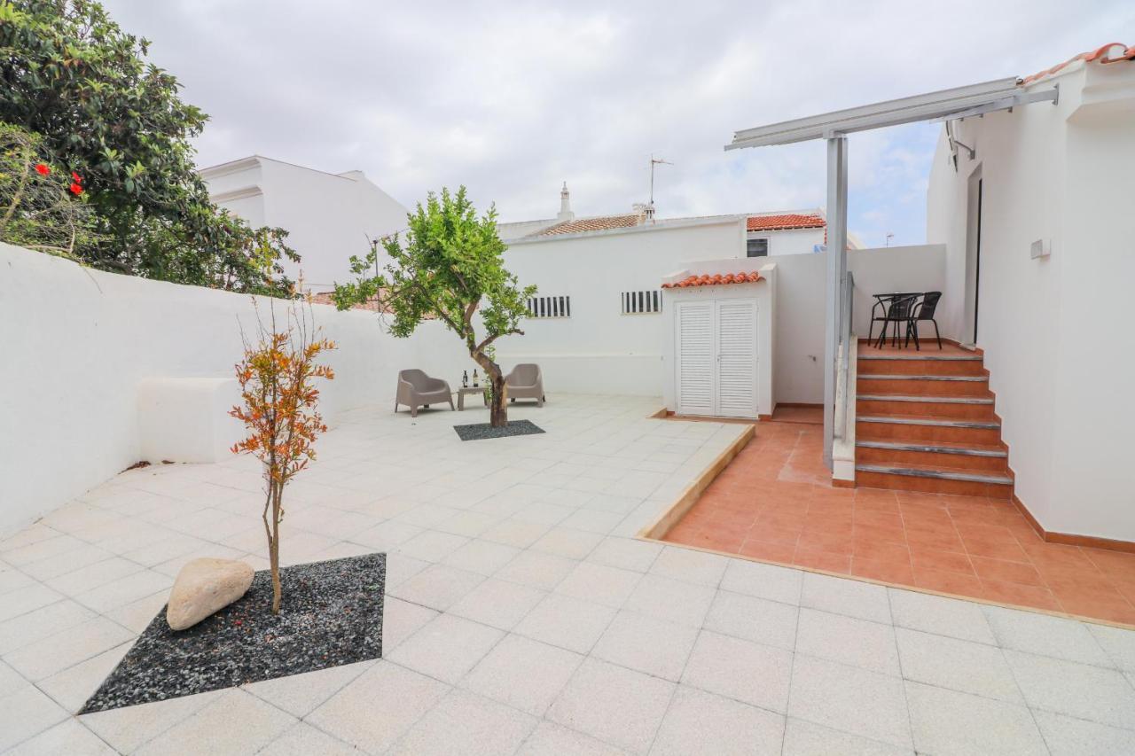 Little Break Guest House Lagos Exterior photo